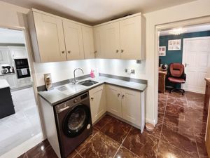 Utility room- click for photo gallery